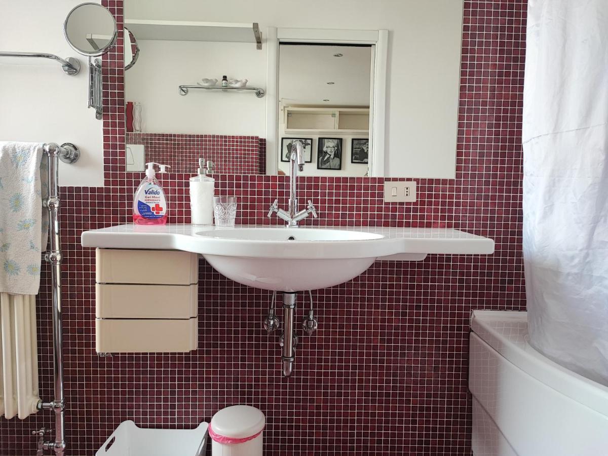 Domus Roma Centro Apartman Kültér fotó